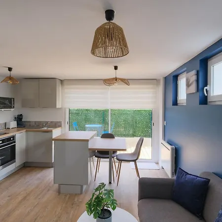 La Maritime - Vue Port, 50 M De La De La Baie * Saint-Nazaire (Loire-Atlantique)